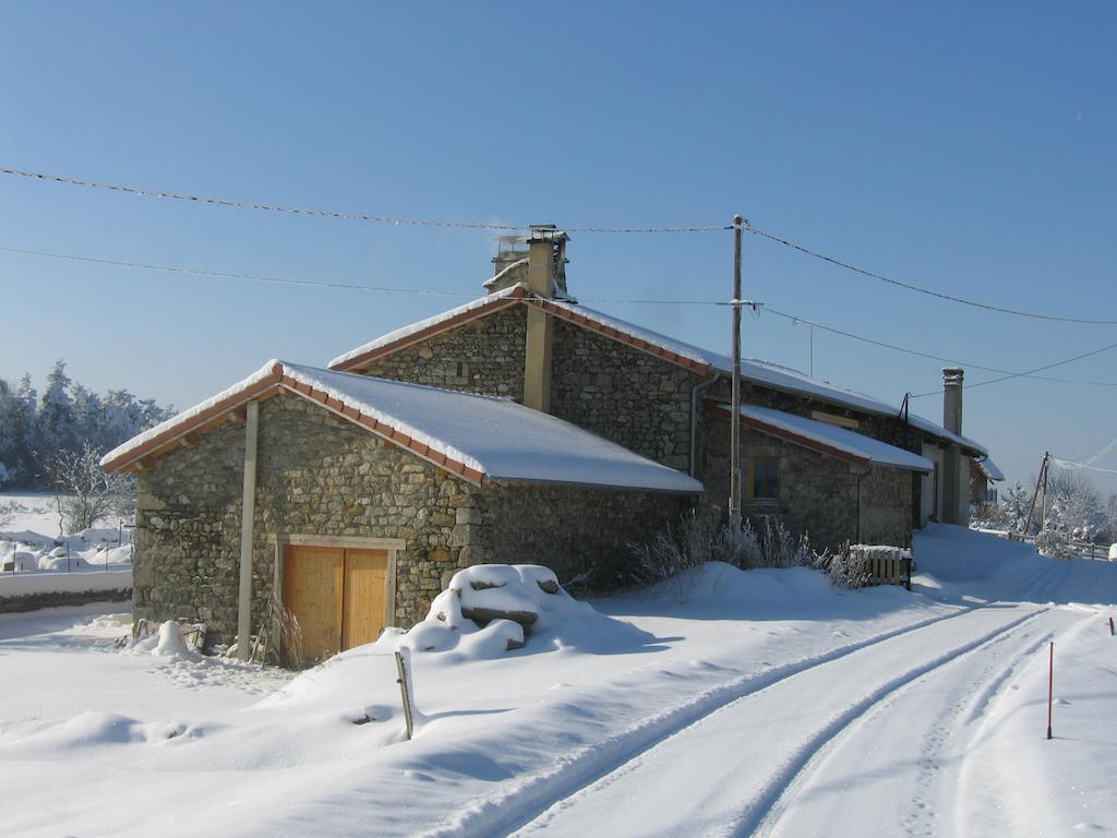 Bed and Breakfast La Ferme Des Genets Medeyrolles Экстерьер фото