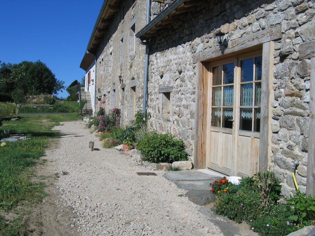 Bed and Breakfast La Ferme Des Genets Medeyrolles Экстерьер фото