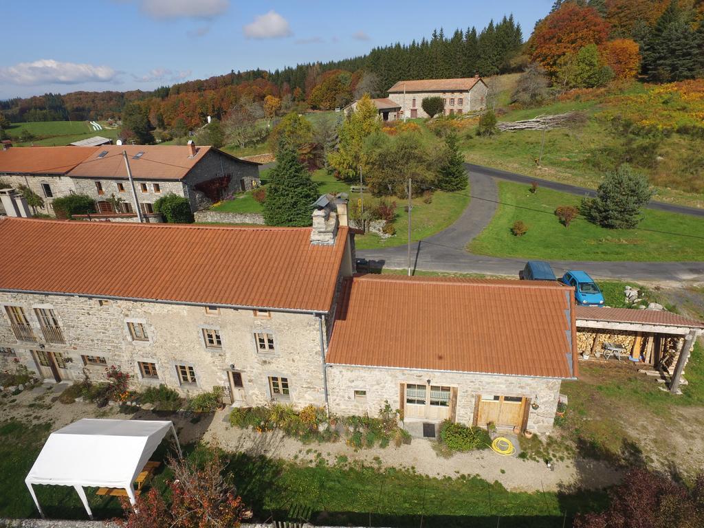 Bed and Breakfast La Ferme Des Genets Medeyrolles Экстерьер фото