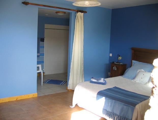Bed and Breakfast La Ferme Des Genets Medeyrolles Экстерьер фото